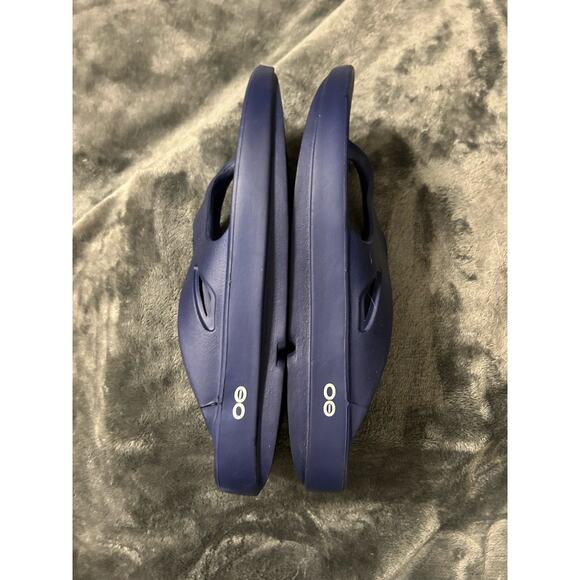 OOFOS navy flip flops, men’s 9, women’s 11 - Picture 8 of 10